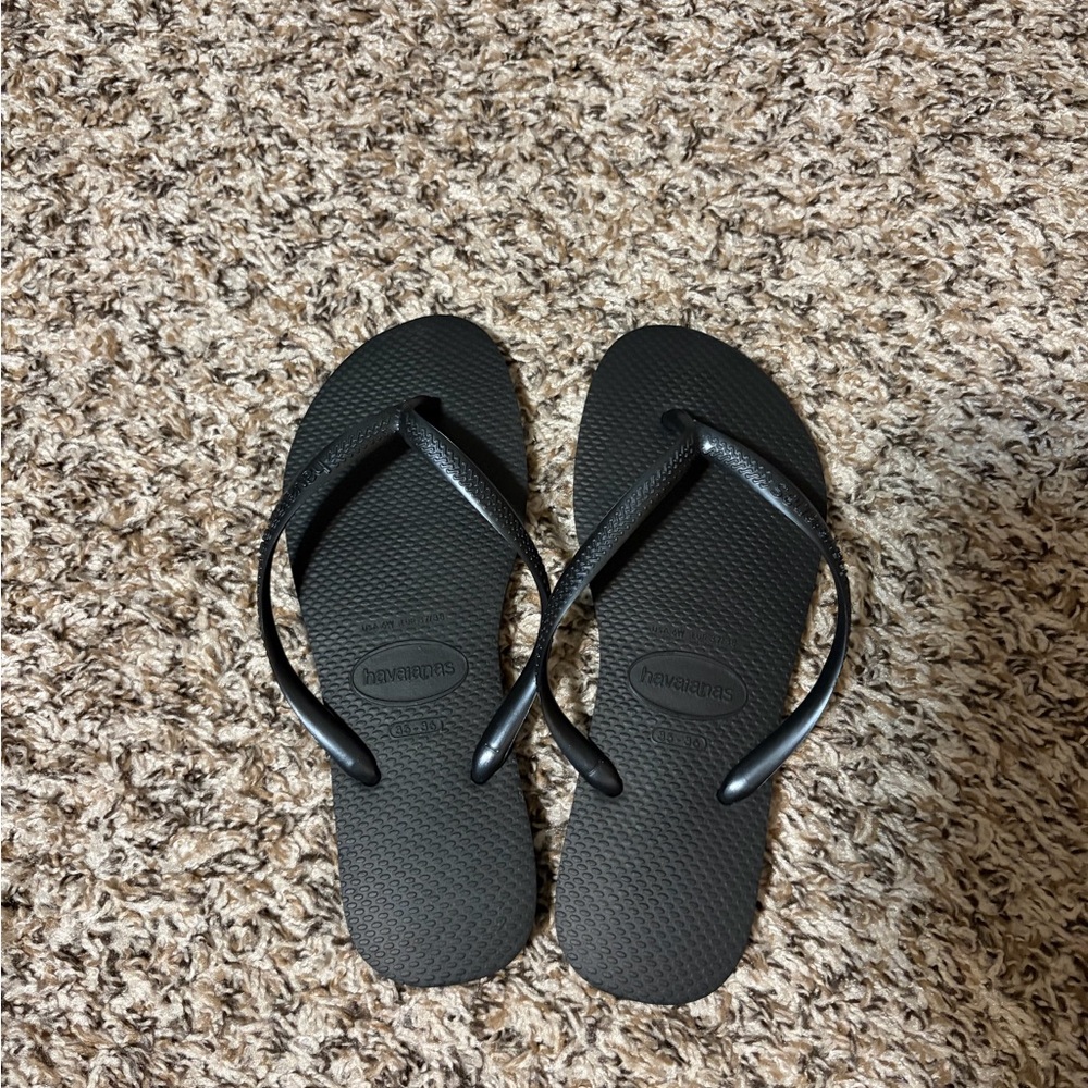 NWOT Havaianas Black Slim Flip Flops W6